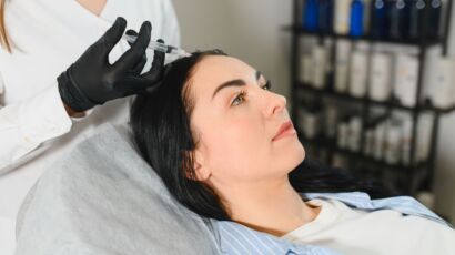 Hair transplant in Turkey consultation with surgeon reviewing graft plan