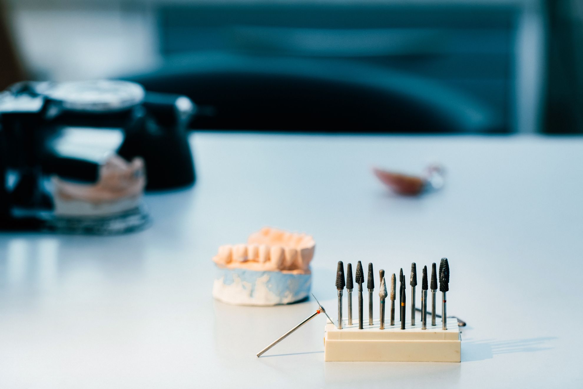 Dental implants problems evaluation tools and a dental model in a dental clinic